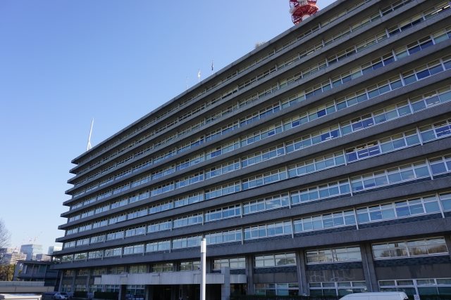 建設業許可業者が自社で電気工事を施工する際に必要な条件