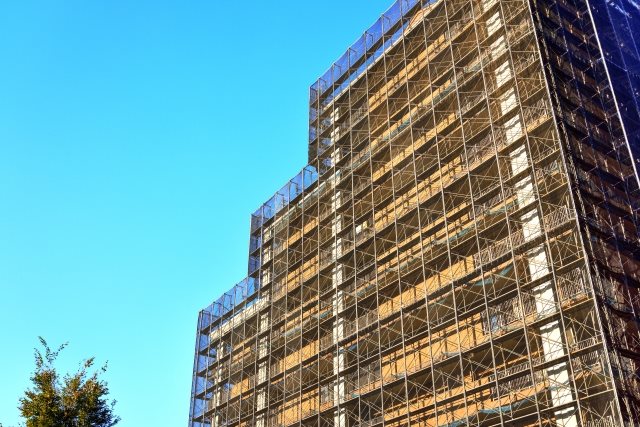 建設業許可業者が自社で電気工事を施工する際に必要な条件